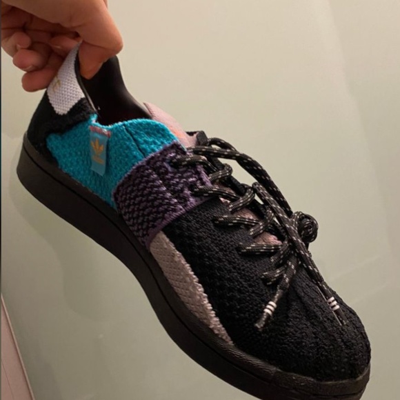 Adidas Pharrell Williams Superstar Shoe - Size 6 - Picture 3 of 13